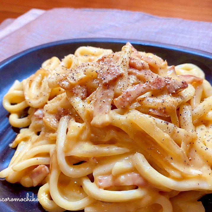 まったり♡全卵で豆乳カルボナーラうどん